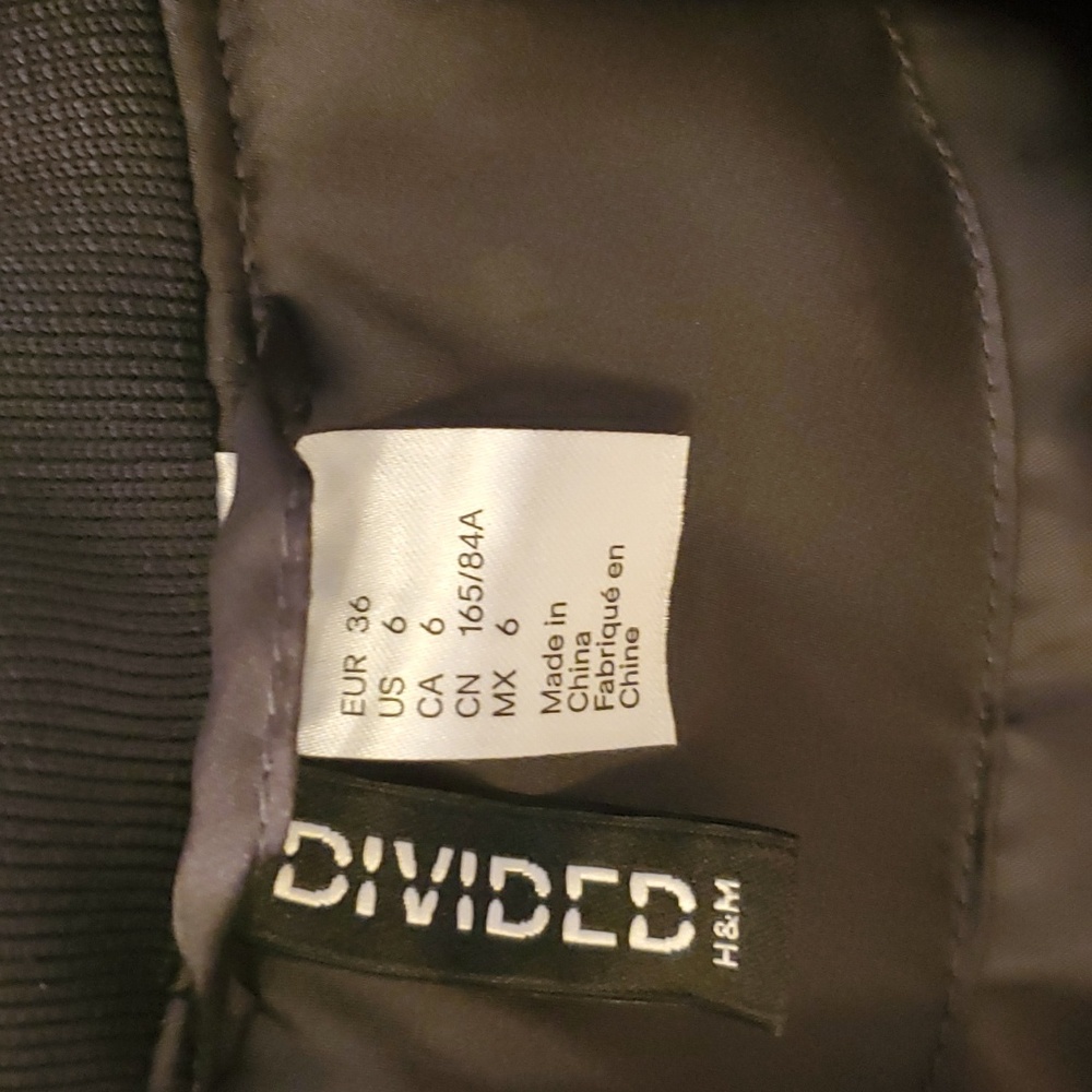 Divided Cropped Jacket Euc - image 3